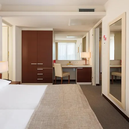 Albatros Plava Laguna 波雷奇