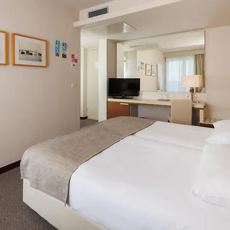 Otel Albatros Plava Laguna 4*