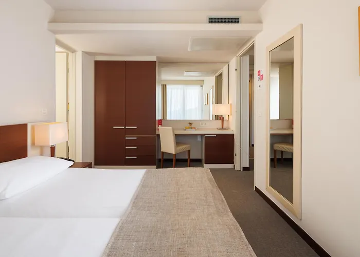 Albatros Plava Laguna Πόρετς