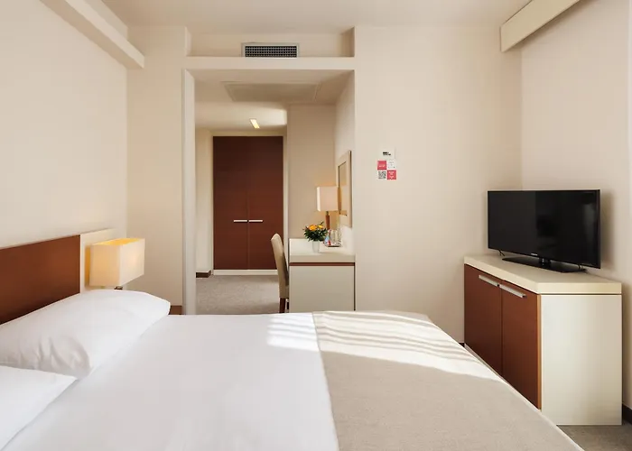 Albatros Plava Laguna Πόρετς