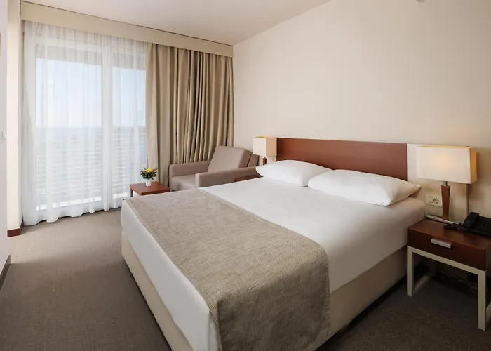 Albatros Plava Laguna 4* Πόρετς