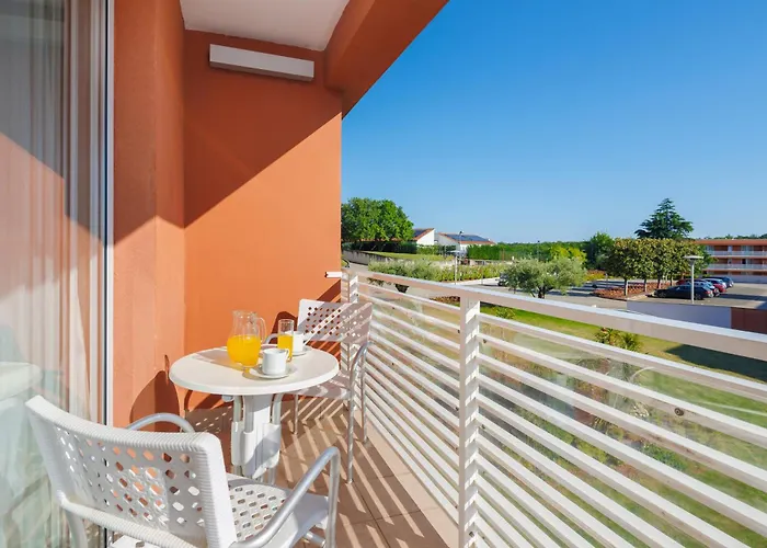 Albatros Plava Laguna Ξενοδοχείο 4*