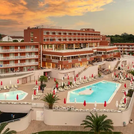 ホテル Albatros Plava Laguna 4*