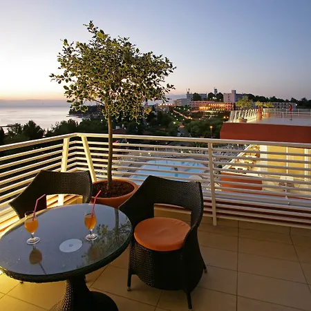 Albatros Plava Laguna فندق بوريتش