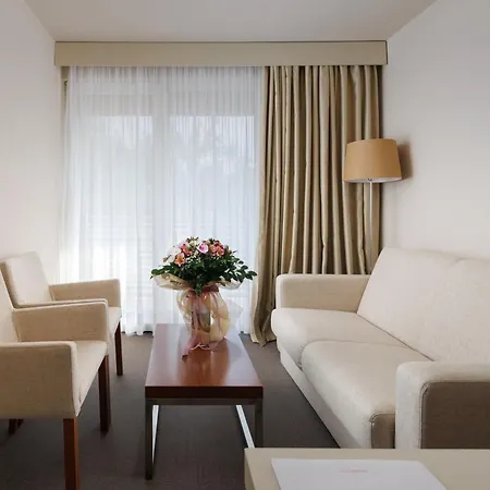 Albatros Plava Laguna ホテル 4*