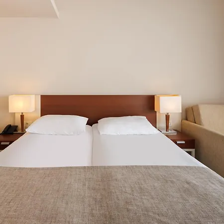 Albatros Plava Laguna ホテル 4*