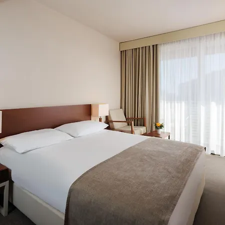 ホテル Albatros Plava Laguna 4*