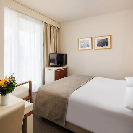 Albatros Plava Laguna فندق بوريتش