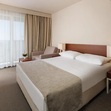 Albatros Plava Laguna 4* פורץ