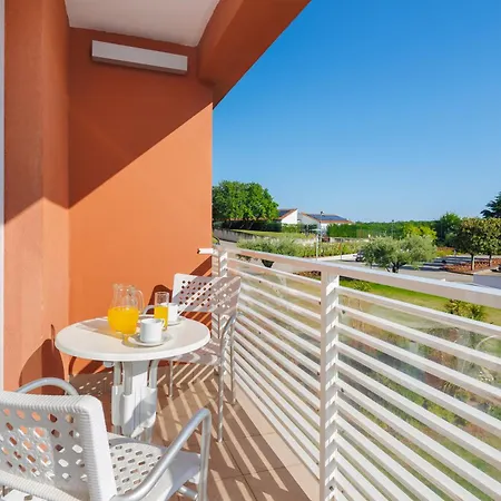 Albatros Plava Laguna Hotel 4*