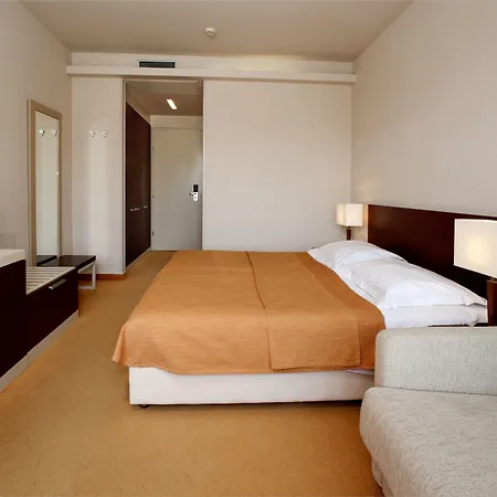 Ξενοδοχείο Albatros Plava Laguna 4*