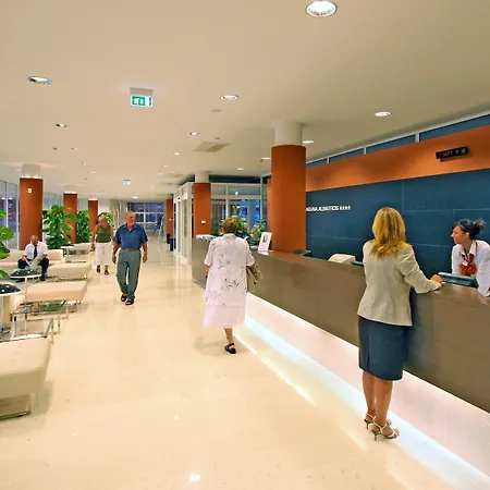 Albatros Plava Laguna Hotel 4*
