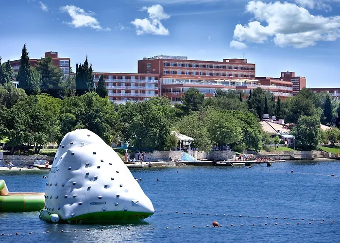 Albatros Plava Laguna