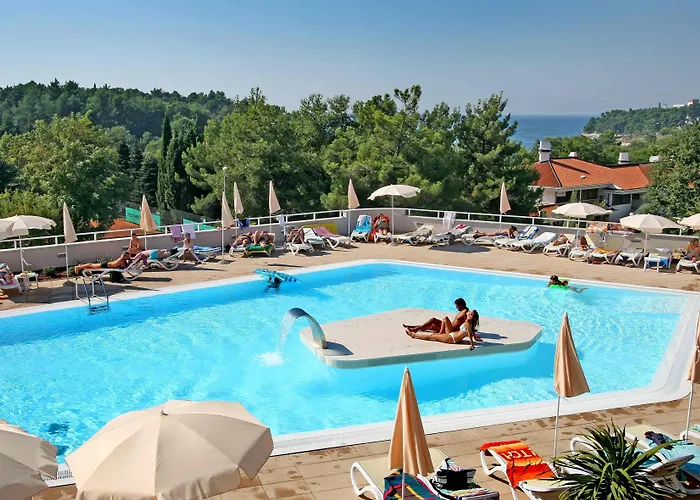 Albatros Plava Laguna Ξενοδοχείο 4*